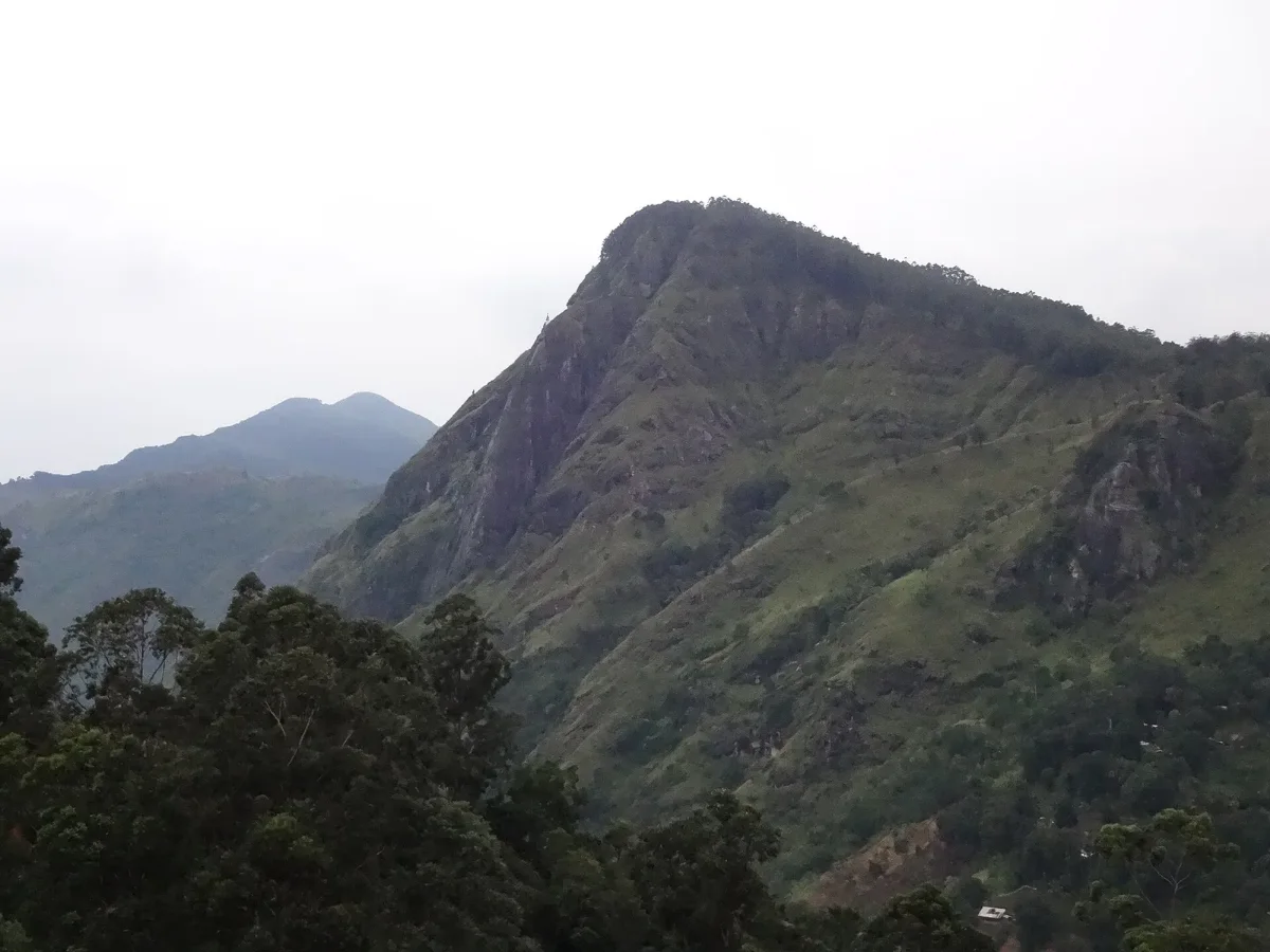 Clouds across the mountain slopes around Ella, Sri Lanka