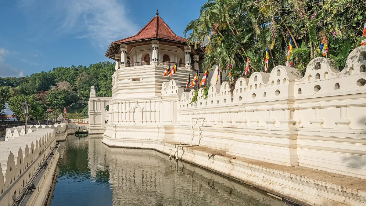 Temple of the Tooth in Kandy